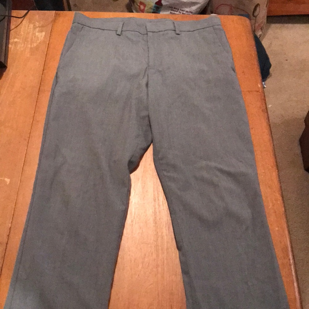 Men’s Perry Ellis Gray Dress Pants